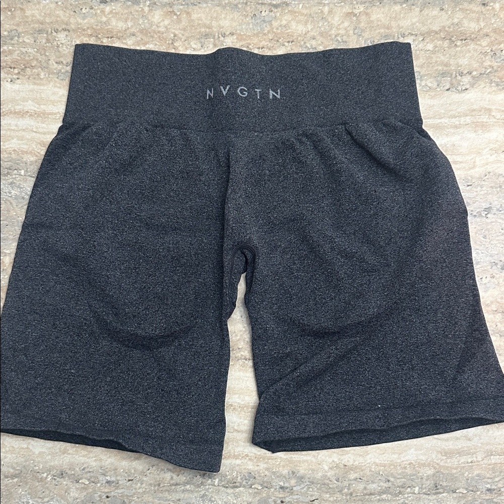 NVGTN Mid Rise Contour Seamless Shorts